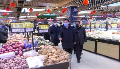 蘇新亞帶隊檢查疫情防控期間群眾生活必需品和醫(yī)藥物資供應(yīng)保障情況