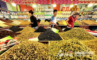 高質(zhì)量發(fā)展調(diào)研行 新疆果業(yè)農(nóng)產(chǎn)品交易中心——打通產(chǎn)銷鏈條，特色農(nóng)副產(chǎn)品香飄全國(guó)